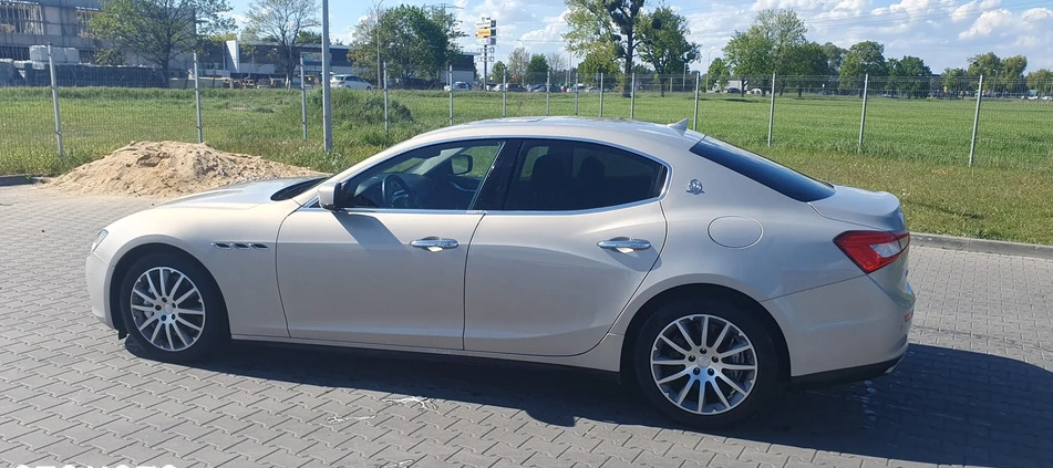 Maserati Ghibli cena 89000 przebieg: 177000, rok produkcji 2014 z Wrocław małe 92